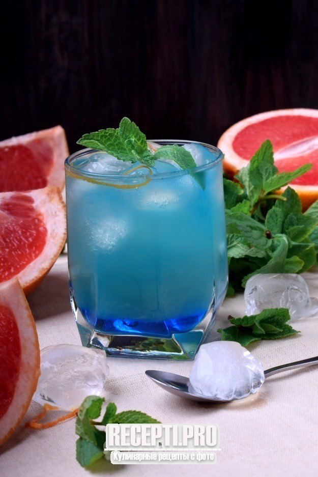 Алкогольный коктейль «Голубая канарейка»