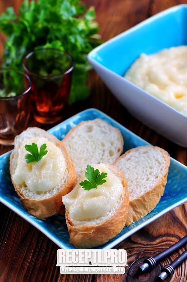 Бутерброды с икрой мойвы и свежим огурцом — рецепт с фото
