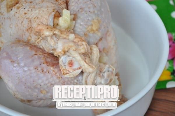 Фаршированная курица картофелем в рукаве: пошаговое приготовление