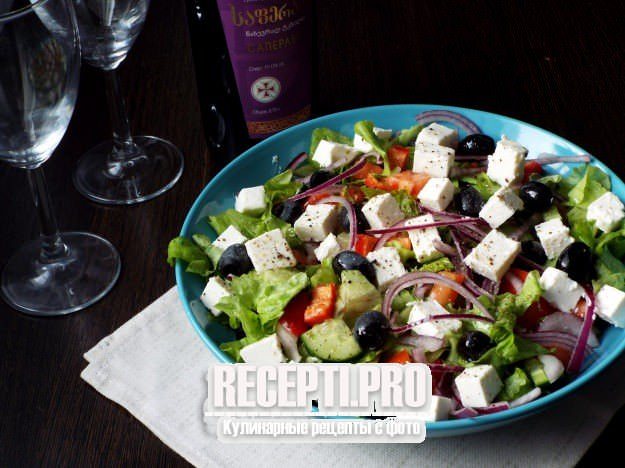 Греческий салат с сыром сиртаки (классический рецепт)