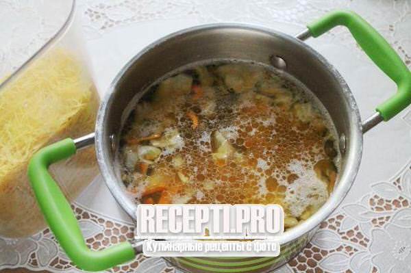 Грибной суп из белых грибов с говядиной тушеной Войсковой Спецрезерв