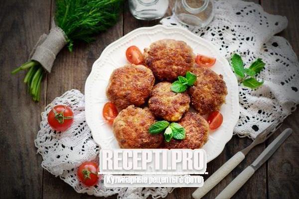 Котлеты из говядины с пекинской капустой