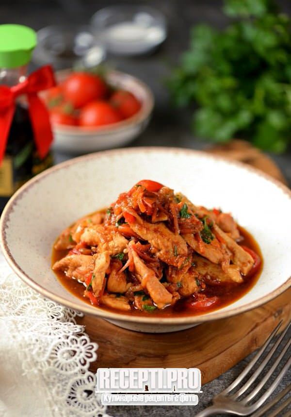 Куриное филе с овощами в соевом соусе