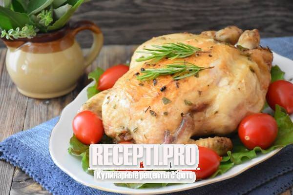 Курица с ароматными травами в духовке