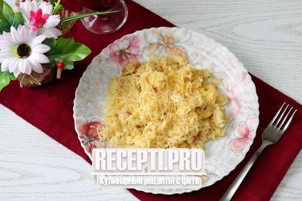 Макароны с сыром и хрустящей крошкой