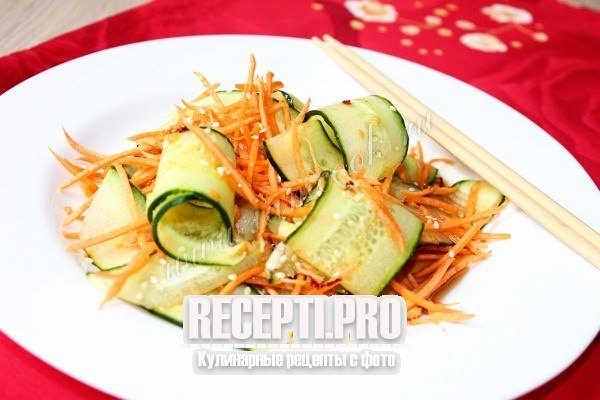 Овощной тайский салат