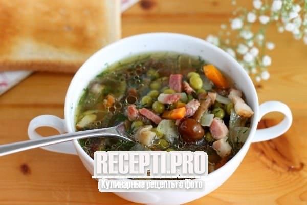 Польский суп с зеленым горошком