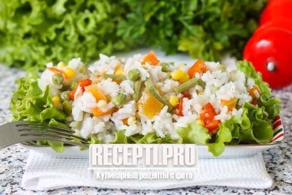 Рис с замороженными овощами