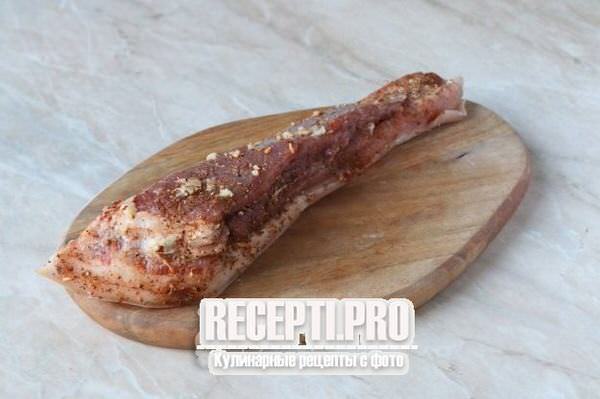 Рулет из свинины в духовке в рукаве - пошаговый рецепт с фото на internat-mednogorsk.ru