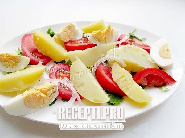 Салат из семги с помидорами