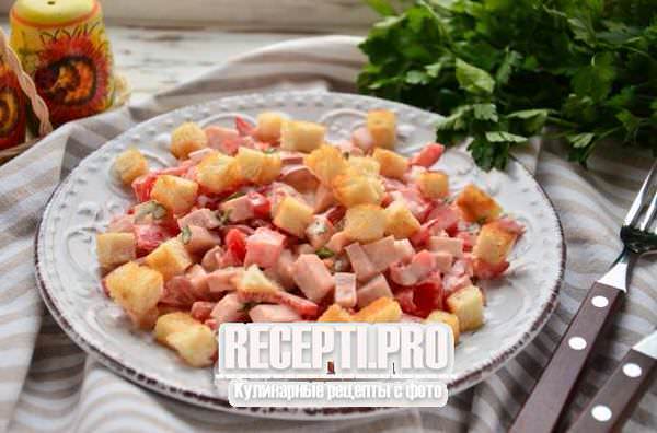 Салат из ветчины, помидоров, зеленого перца и яиц рецепт – Испанская кухня: Салаты. «Еда»