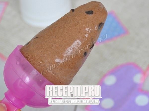 Шоколадное мороженое с дропсами