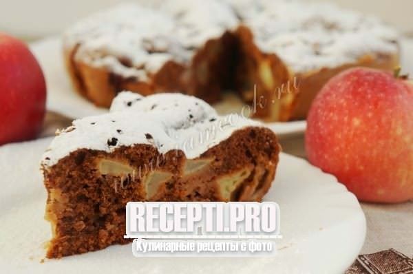 Шоколадный пирог с яблоками «Баба Яга»