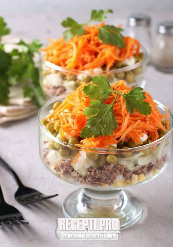 Слоёный салат с говядиной и морковью по-корейски