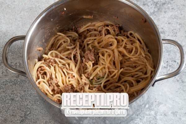 Спагетти с фаршем в одной кастрюле (one pot)