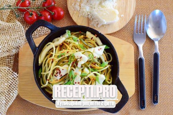 Спагетти с кальмарами в сливочном соусе