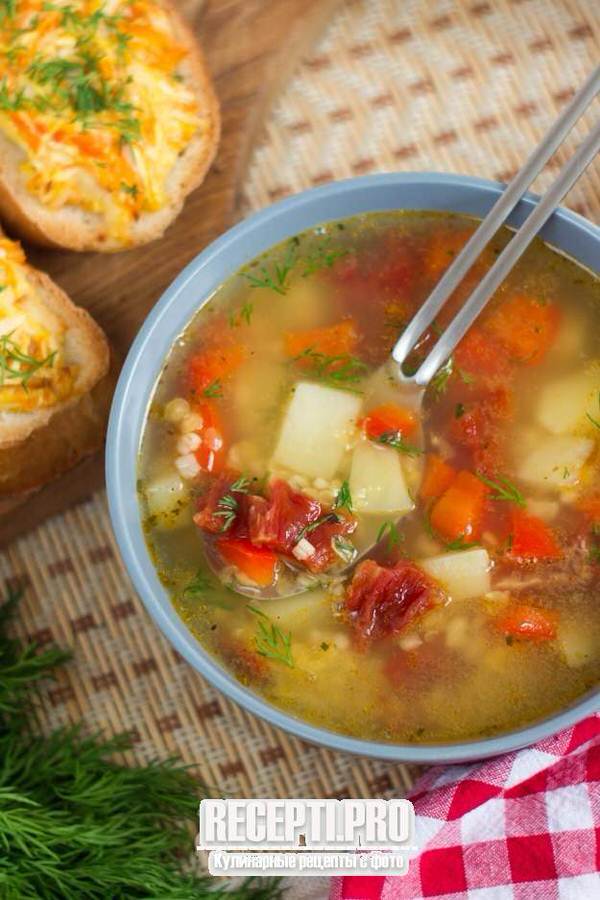 Суп с чечевицей, булгуром и вялеными помидорами