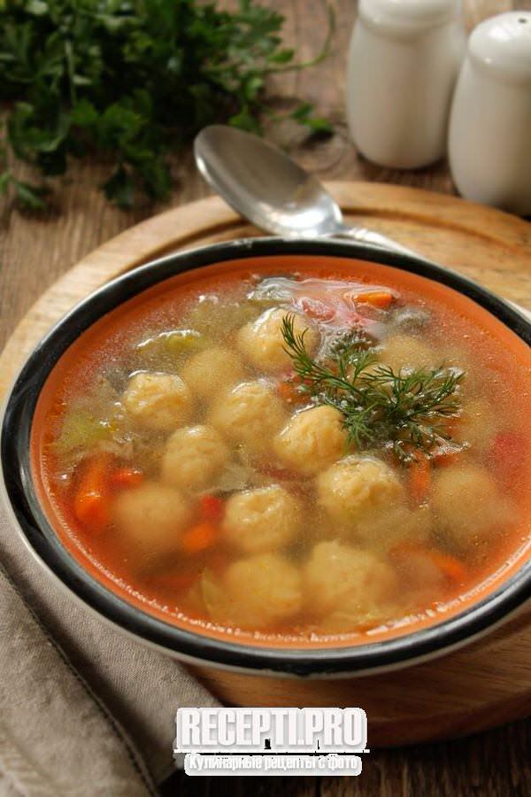Суп с овощами и сырными шариками (на курином бульоне)