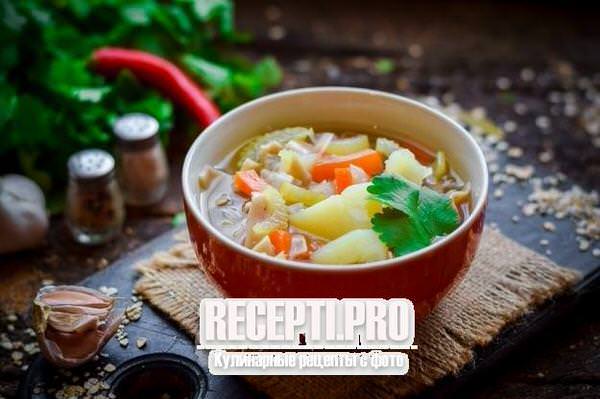 Суп со стеблевым сельдереем и гречневой лапшой