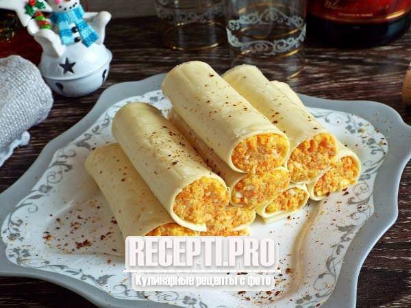 Сырные рулетики с пикантной начинкой